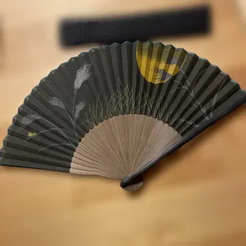 블랙 베이스 초화 무늬 부채 백죽당 제조