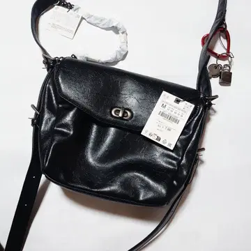 ZARA 체인 크로스 바디백