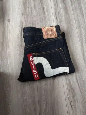 EVISU 다크 블루 데님 팬츠 사이즈 36