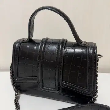 ZARA 블랙 숄더백