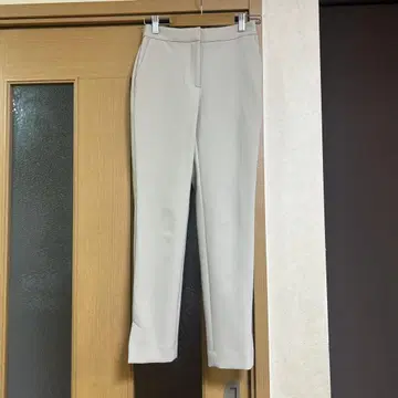 theory luxe 라이트 베이지 슬림핏 슬랙스