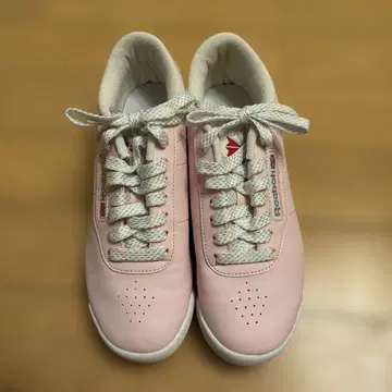 리복 핑크 레트로 스니커즈