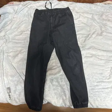 다크 그레이 허리밴딩 데님 팬츠