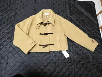 울 샤기 숏 더플 코트 토글 버튼 포함 베이지