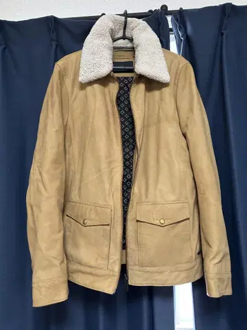 SCOTCH&SODA 보아 카라 부착 베이지 가죽 자켓