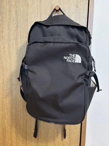 THE NORTH FACE 블랙 백팩