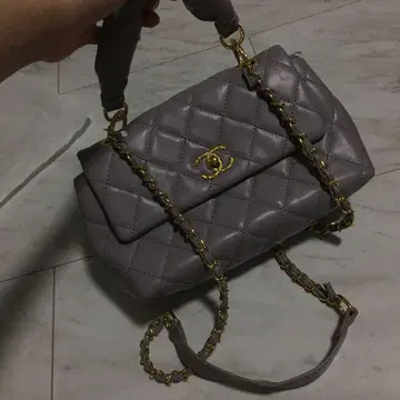 2way 그레이 로고 퀼팅 숄더백