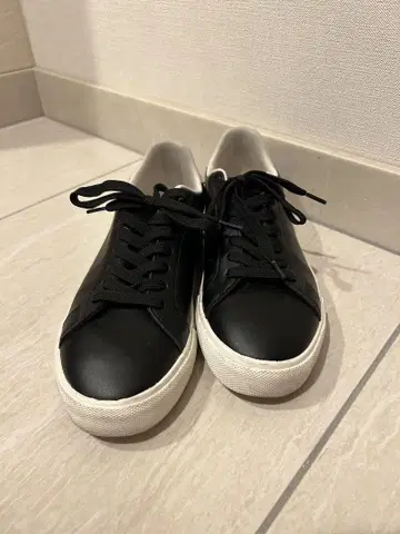 ZARA 블랙 스니커즈 39