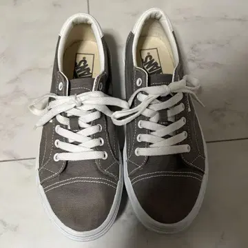 VANS 그레이 로우컷 스니커즈