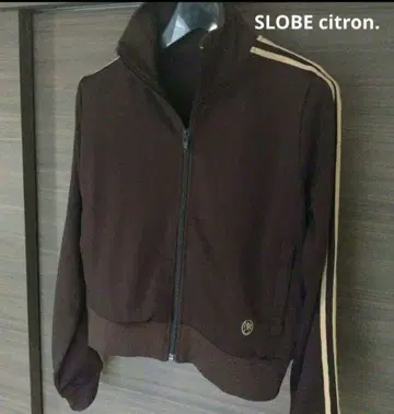 SLOBE citron. 트랙 자켓