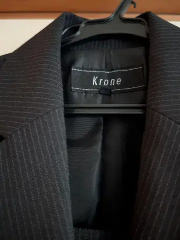 Krone 스트라이프 블레이저 2버튼 셋업 3점 9호