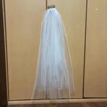 화이트 웨딩 베일 빗 포함