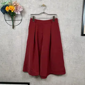 [ 새상품급 ] GU 가우초 팬츠 와이드 M 레드 무지 폴리에스테르