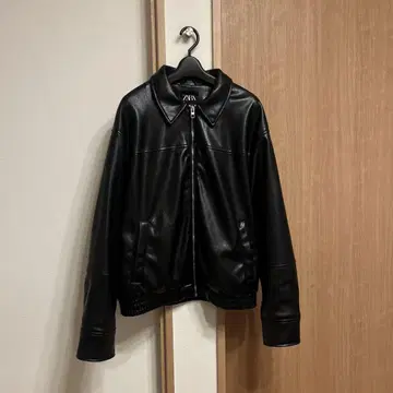 ZARA 블랙 가죽 자켓