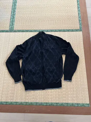 DAKS 블랙 집업 스웨터