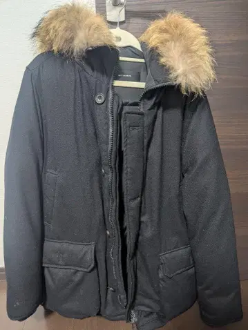 AMERICAN RAG CIE 블랙 다운 자켓