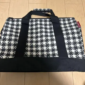 체크 무늬 토트백