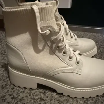 STACCATO 화이트 양말 부츠
