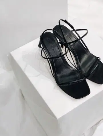 AP STUDIO/STUDIOAMELIA 스키니 스트랩 샌들