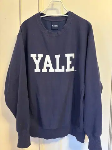 Yale 로고 네이비 맨투맨