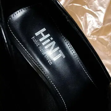 HINT 블랙 스틸레토 펌프스