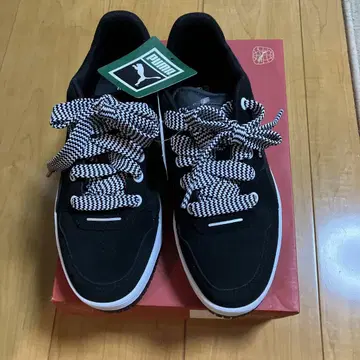 PUMA 블랙 스니커즈 (24cm)