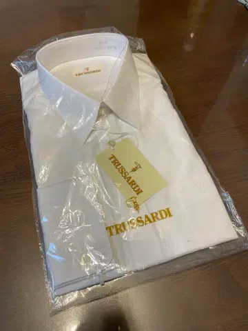 [ 새상품 ] TRUSSARDI 남성용 긴팔 셔츠 화이트