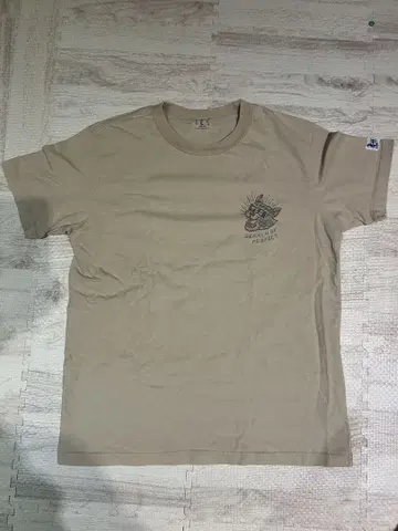 TES 베이지 T셔츠 M 사이즈