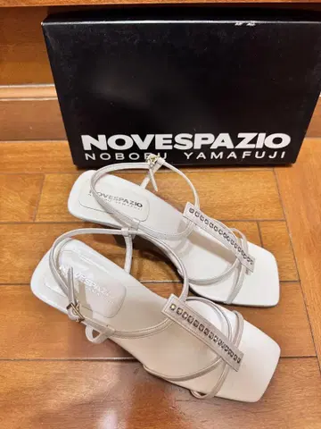 NOVESPAZIO 여성 신발 24cm