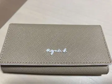 agnes b. 키케이스