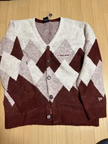NEWERA 가디건 레드 계열