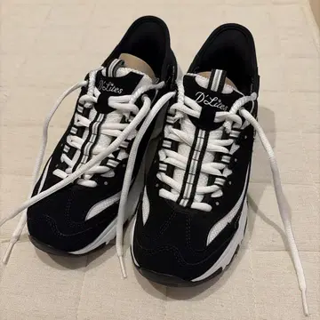 SKECHERS Slip-ins 블랙/화이트 스니커즈