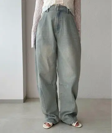 apres jour clair 커브 데님 팬츠