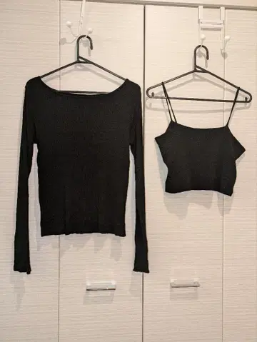 DOUXarchives 블랙 긴팔 티셔츠와 뷔스티에 세트