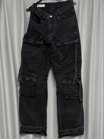 ZARA 포켓 디테일 데님 카고 팬츠 블랙