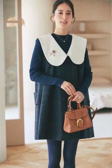 체크 무늬 카라 부착 원피스