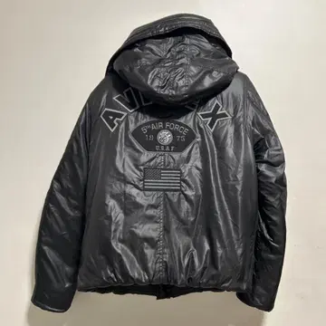 AVIREX 블랙 다운 자켓