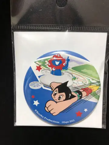 오사카 간사이 만박 철완 아톰 미야쿠미야쿠 콜라보 캔뱃지 새상품