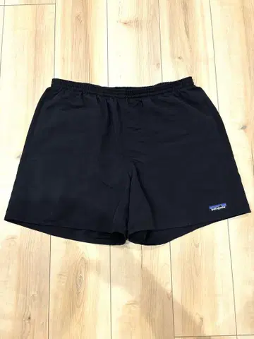 [ 물건 정리중, 협의 가능 ] patagonia 블랙 숏팬츠 5인치