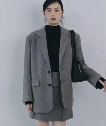 [새상품] FRAY I.D 전개 오버 사이즈 자켓 1 사이즈