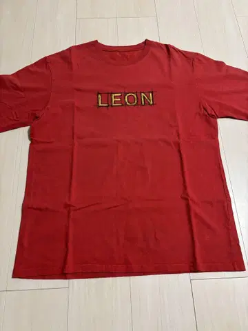 LEON 레드 T셔츠 빈티지 vintage