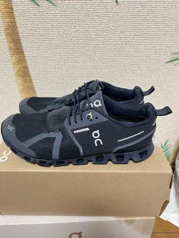 On Cloudstratus 블랙/그레이 24cm
