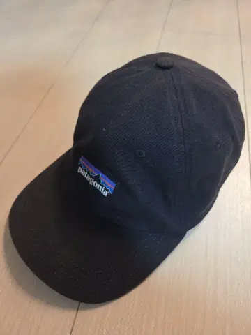 patagonia 블랙 캡 P-6 라벨 트레디셔널 캡