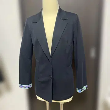 레오나르 네이비 컬러 스테디셀러 테일러드 자켓