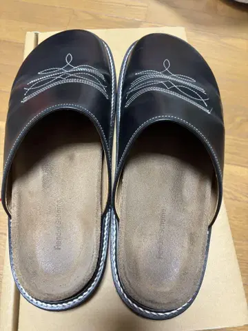 Hender Scheme Comfy Cheak 박스 있음