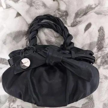 FURLA 블랙 핸드백