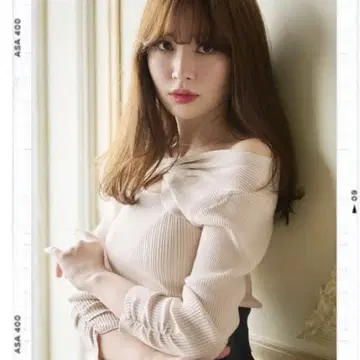 Herlipto 트위스트 컷아웃 니트 풀오버