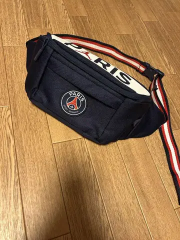 구하기 어려움 PARIS SAINT-GERMAIN 바디백 네이비