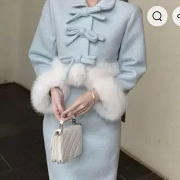 왕홍 스카이블루 퍼 셋업