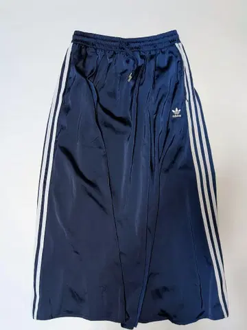 adidas 네이비 새틴 롱 스커트